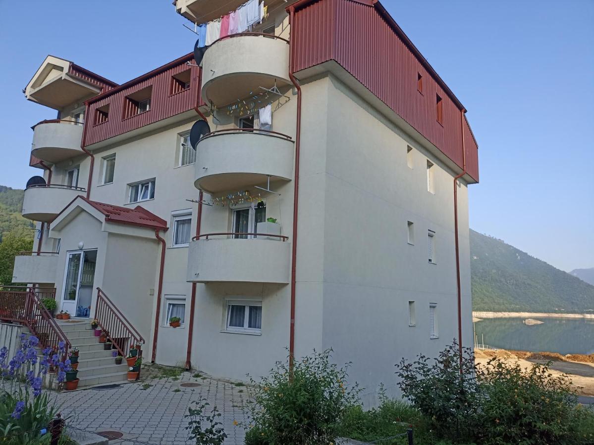 Apartment Lake Story بلوزين المظهر الخارجي الصورة