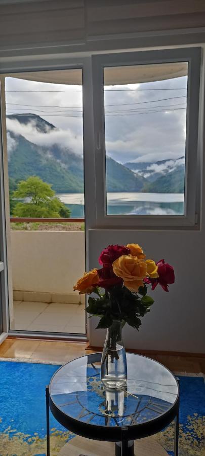 Apartment Lake Story بلوزين المظهر الخارجي الصورة