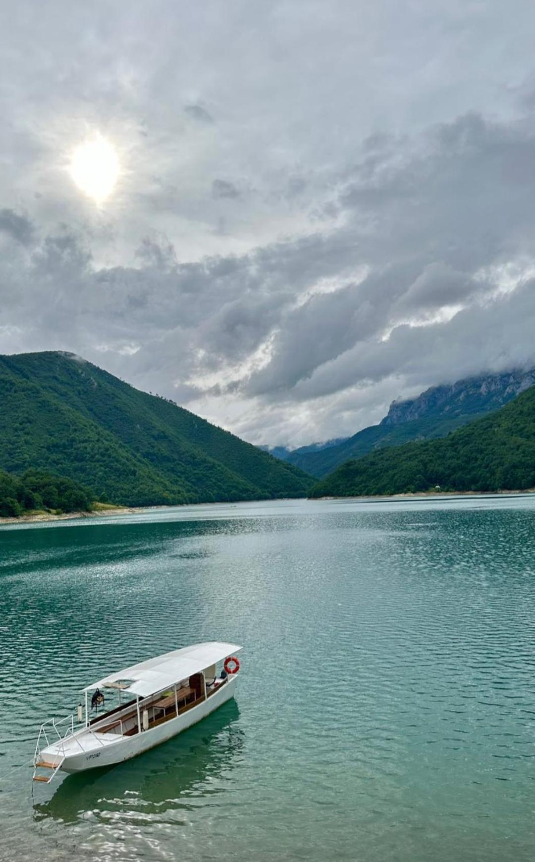 Apartment Lake Story بلوزين المظهر الخارجي الصورة