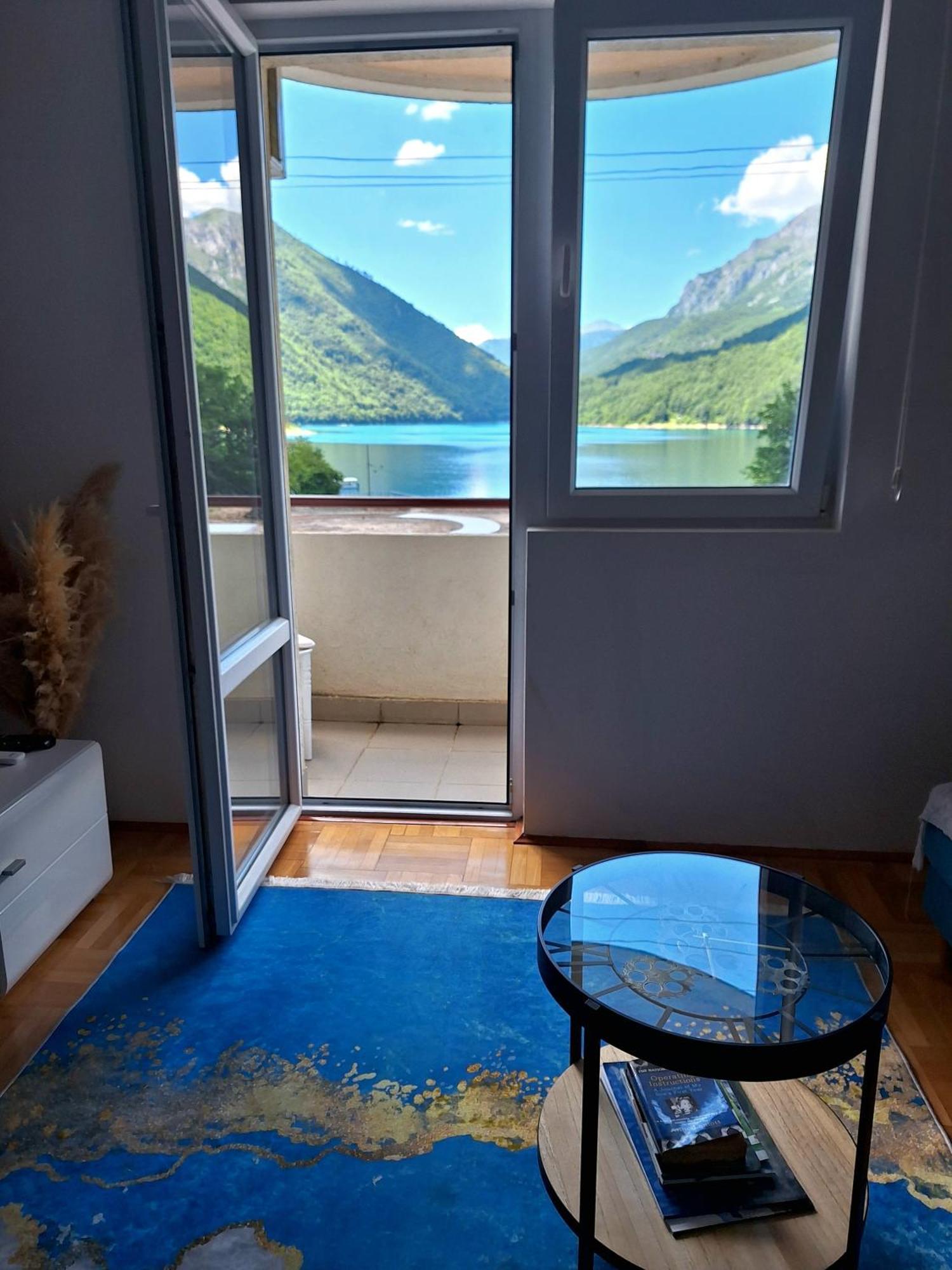 Apartment Lake Story بلوزين المظهر الخارجي الصورة