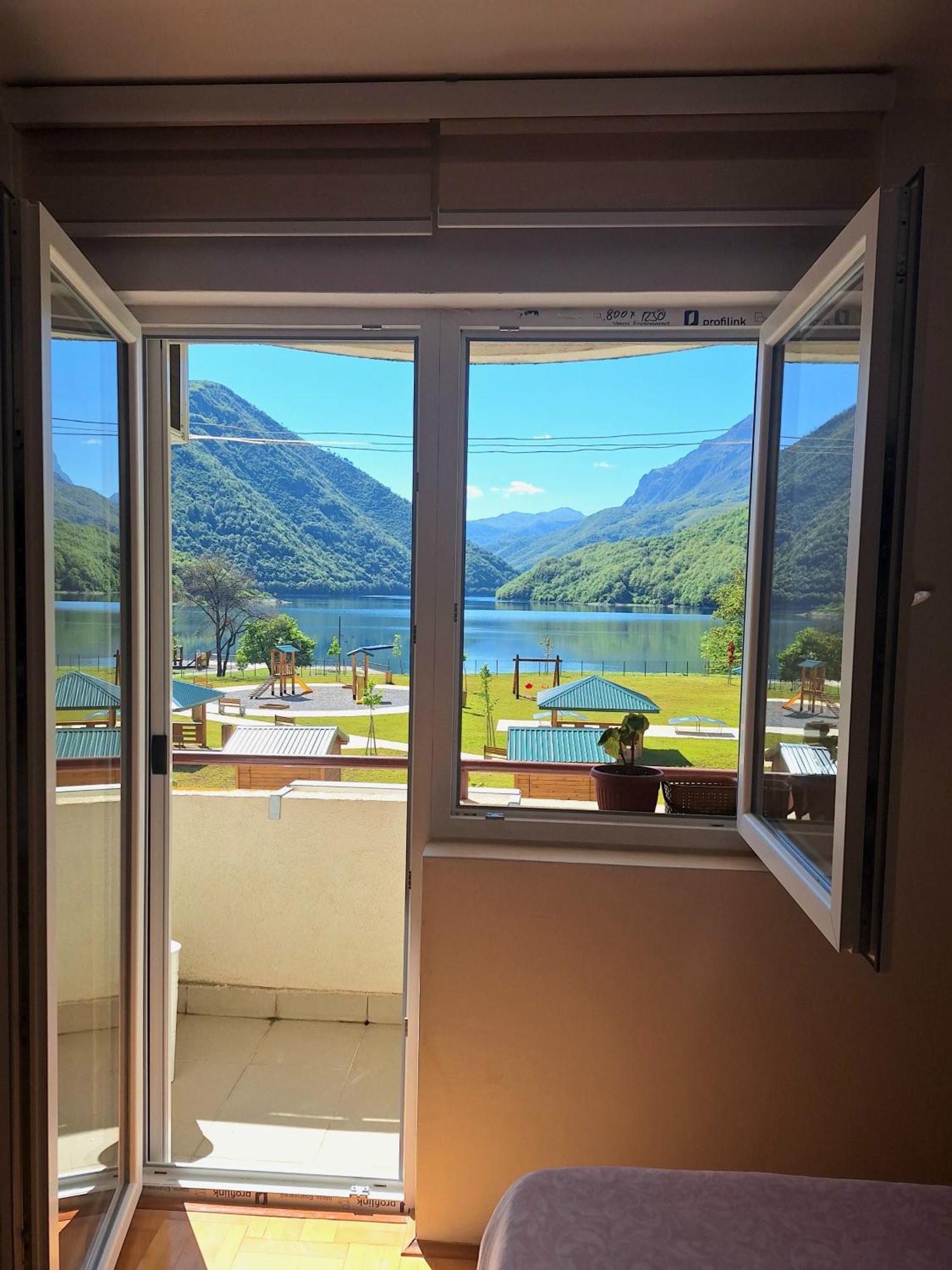 Apartment Lake Story بلوزين المظهر الخارجي الصورة